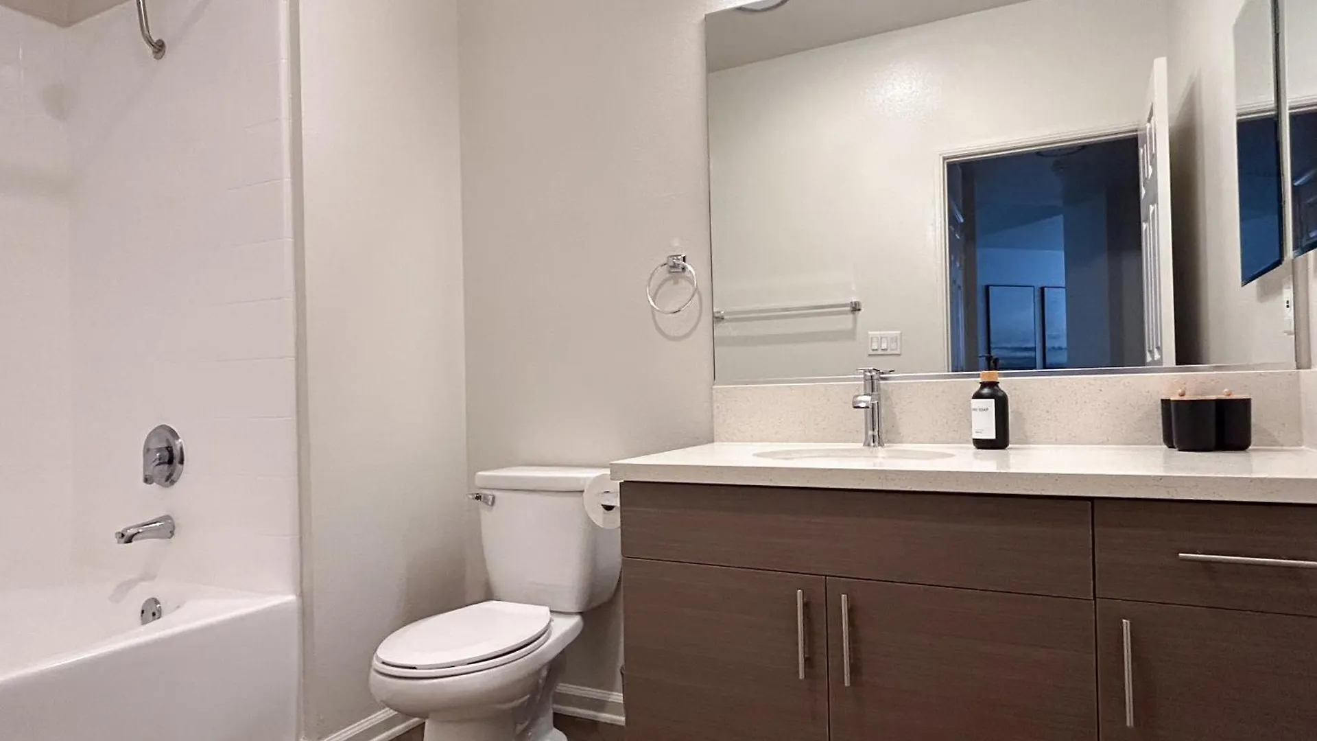 Lux 3Bd 2Ba Apt With Pool And Gym Near Venice Beach Los Angeles Apartment